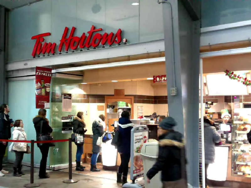 Tim Hortons at 120, Place Charles-Le Moyne Suite 400, Longueuil