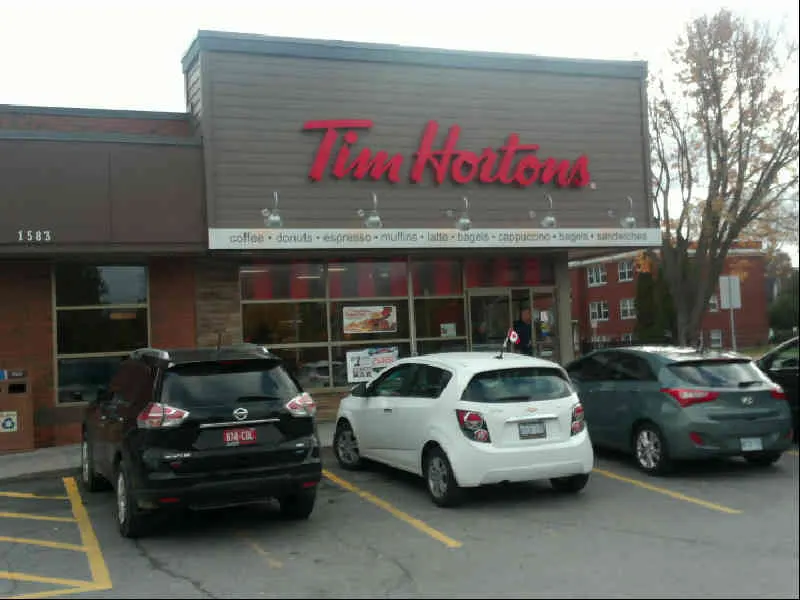 Tim Hortons at 1583 Alta Vista, Ottawa