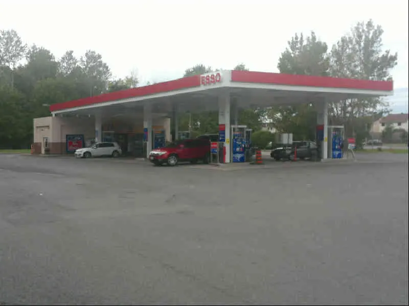 Tim Hortons at 2100 Hunt Club Rd, Ottawa