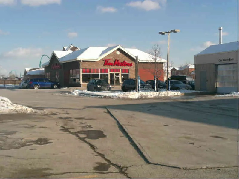 Tim Hortons at 3555 Major Mackenzie Drive, Vaughan