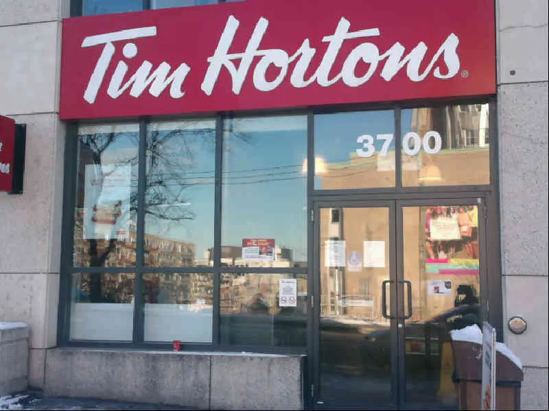 Tim Hortons at 3700 chemin de la côte-sainte-catherine, Montreal