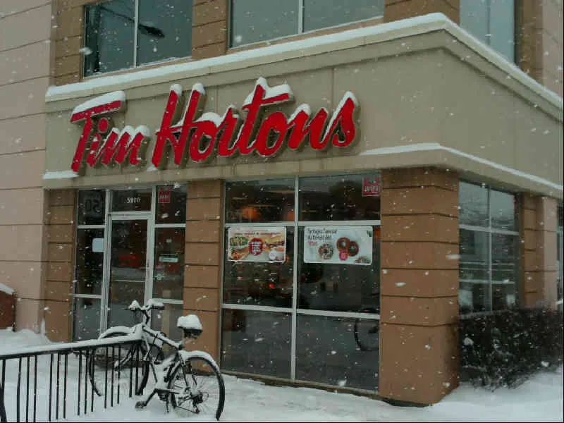 Tim Hortons at 5900, Rue Sherbrooke Est, Montreal