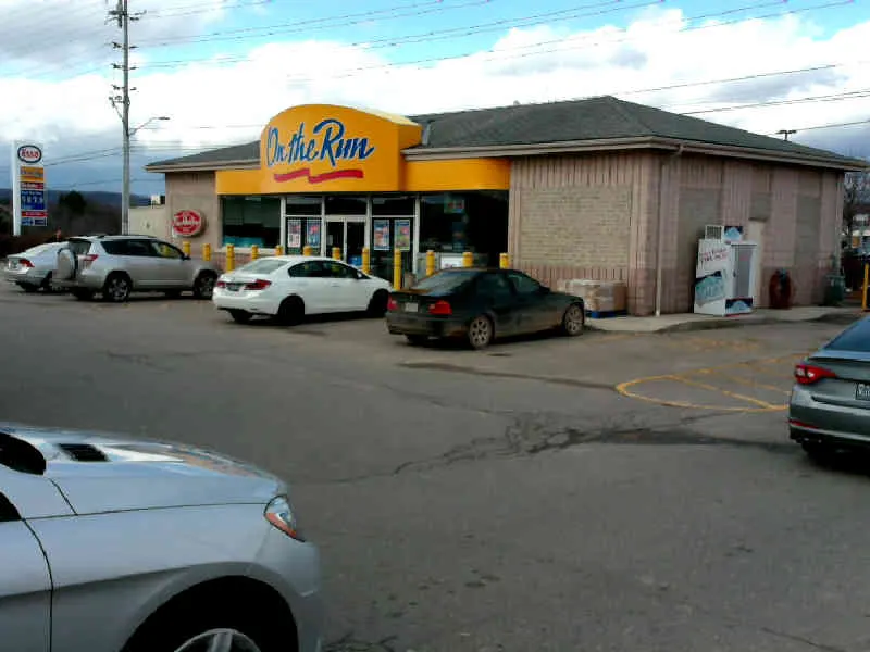 Tim Hortons at 6788 Regional Road 25, Milton