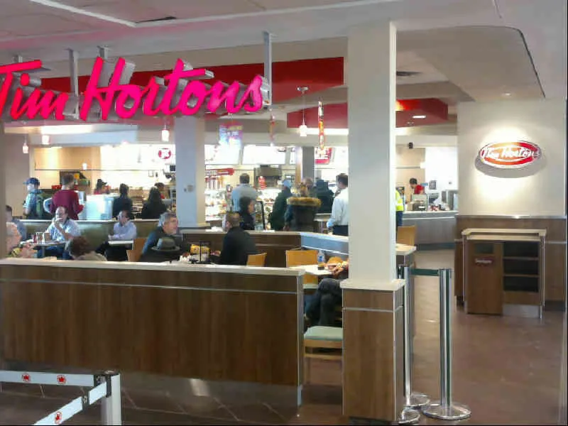 Tim Hortons at 975, Romeo Vachon Nord PIERRE ELLIOT TRUDEAU INTL AIRPORT, Dorval
